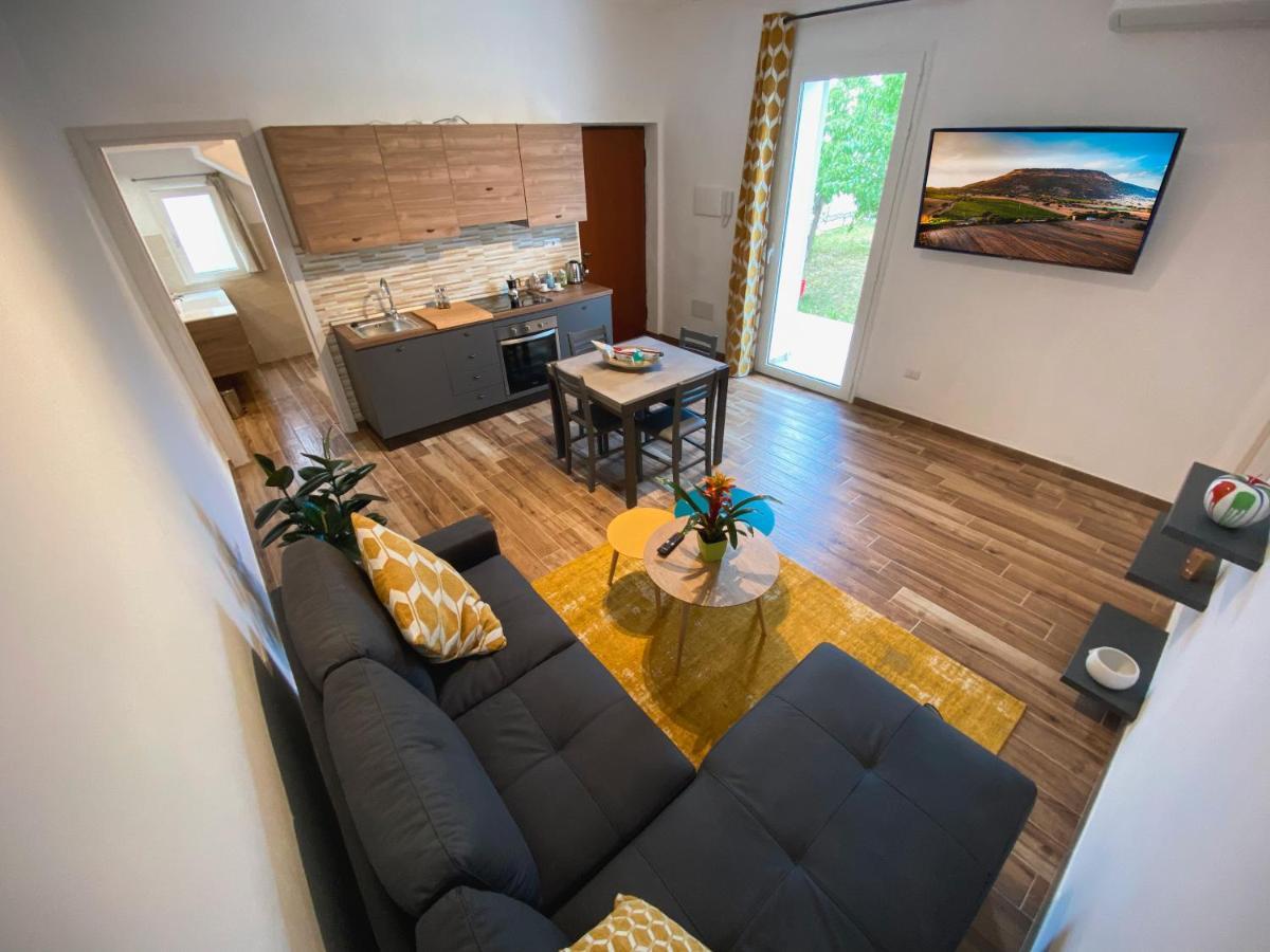 Alessandra'S Apartment ซัสซารี ภายนอก รูปภาพ