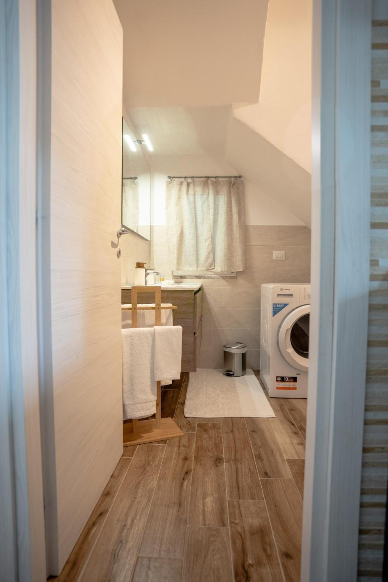 Alessandra'S Apartment ซัสซารี ภายนอก รูปภาพ